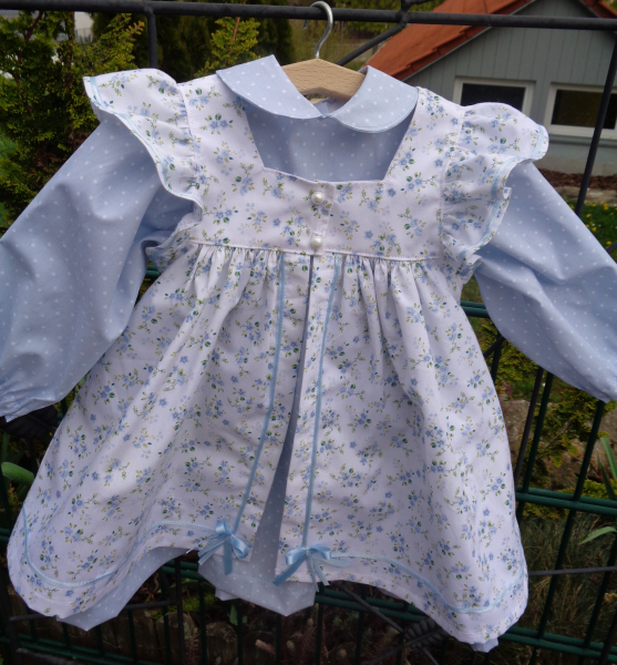 Hängekleid mit Schürze Manuela
